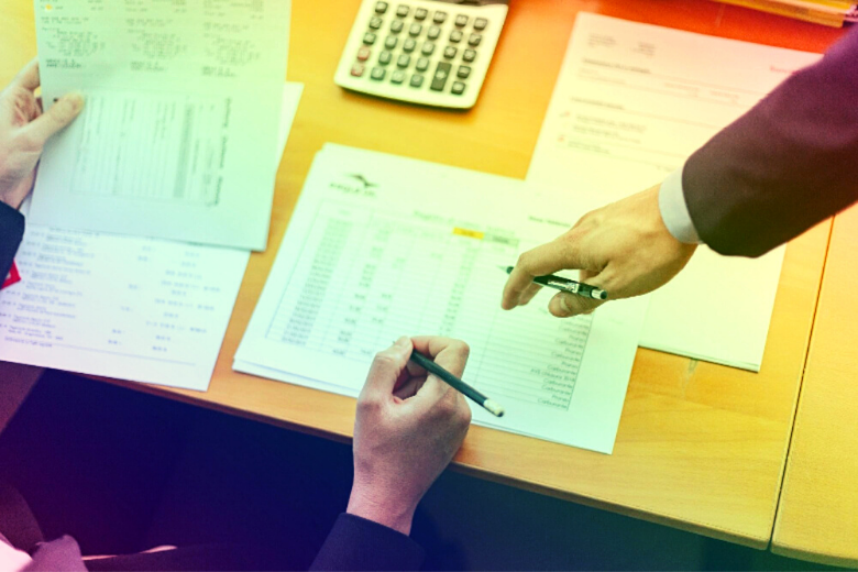 Monitor Trends and Marketing (1)